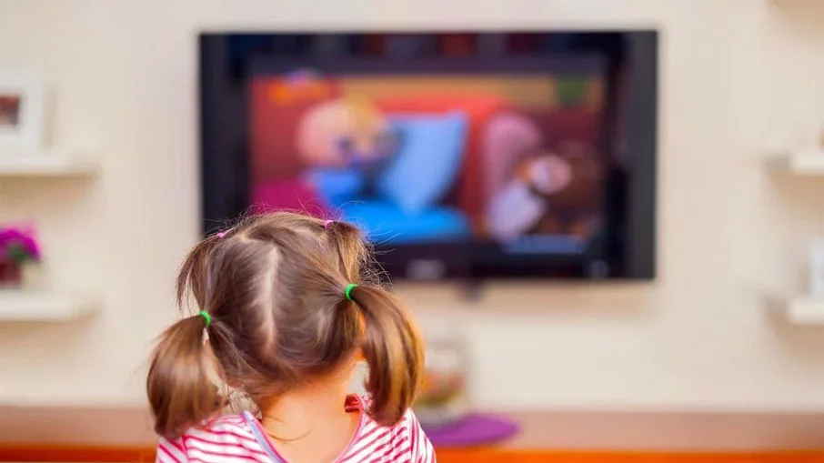 YouTube Kids Fora das Smart TVs: Alternativas para Manter as Crianças Entretidas